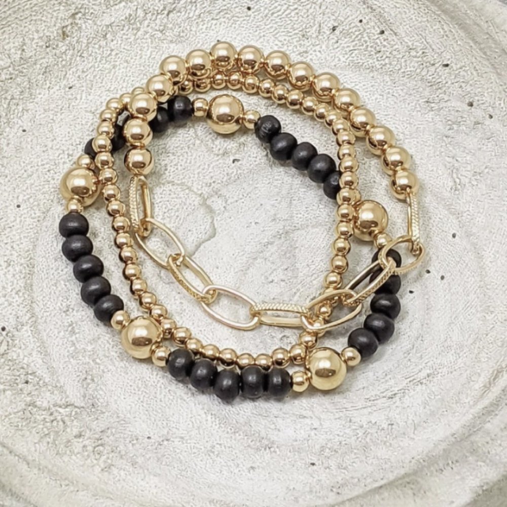 THE LUXE HAVEN Gold and Black Bead and Chainlink detailed Bracelet Set
